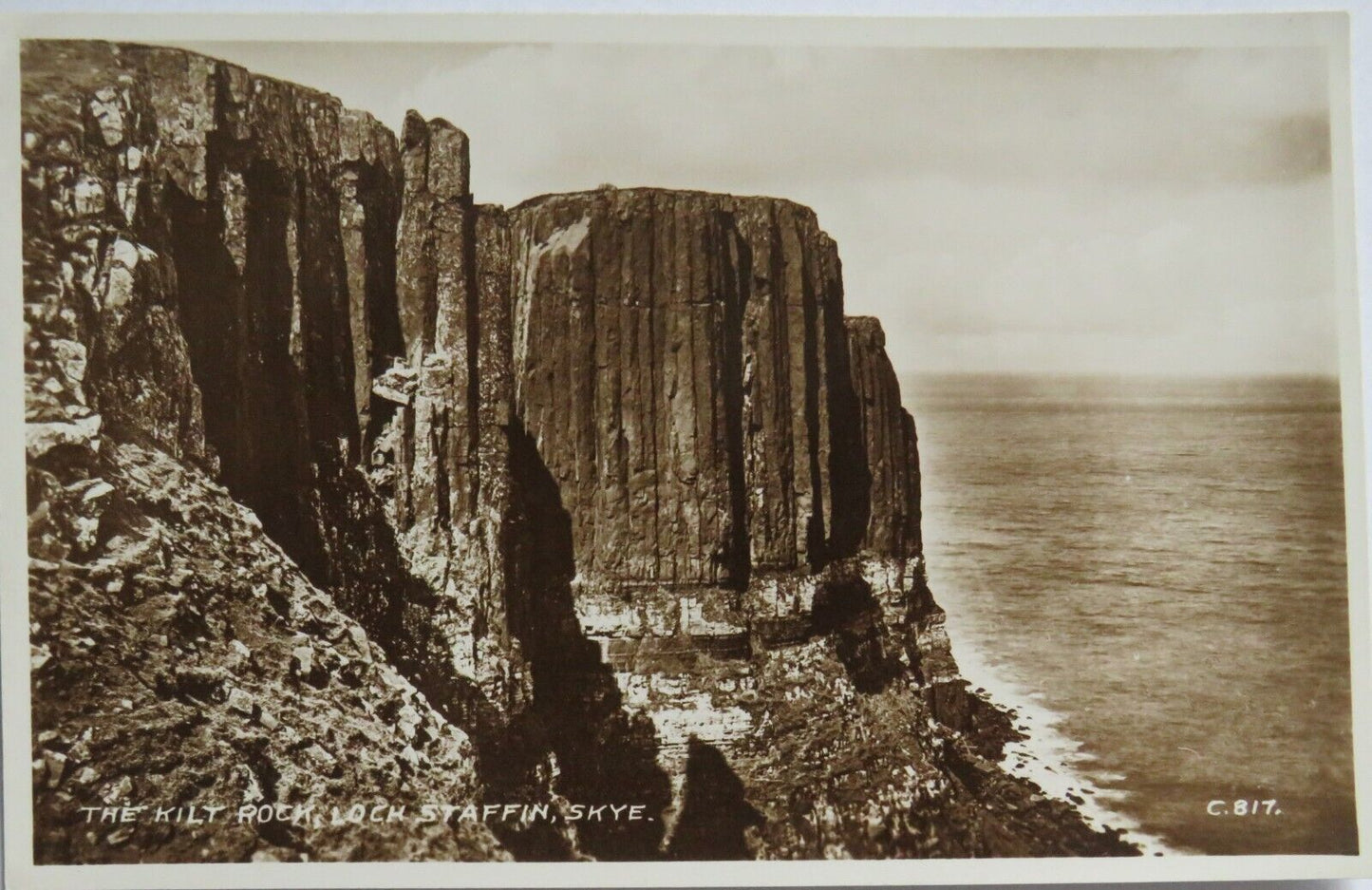 Old Postcard of The Kilt Rock, Loch Staffin, Skye - Ref : 1010