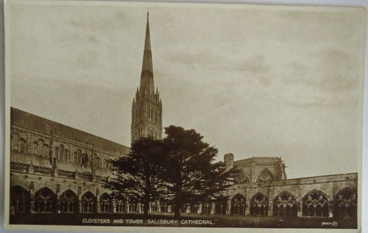Old Postcard of Cloisters and Tower, Salisbury Cathedral - Ref : 1042
