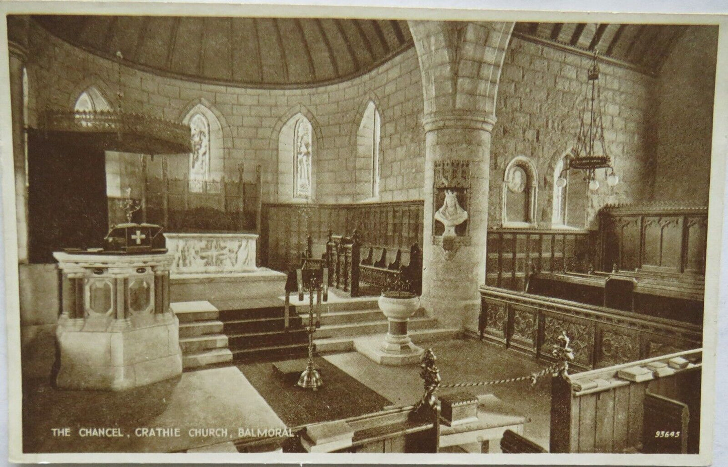Old Postcard of The Chancel, Crathie Church, Balmoral - Ref : 1005