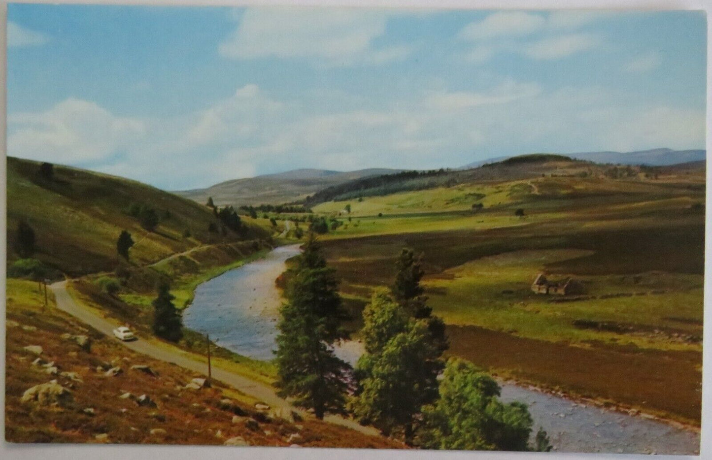 Vintage Postcard of Glen Cairn, Near Ballater - Ref : 1017