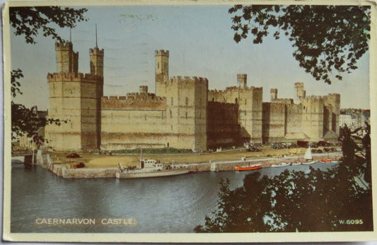 Old Postcard of Caernarvon Castle 1958 -  Ref : 1012