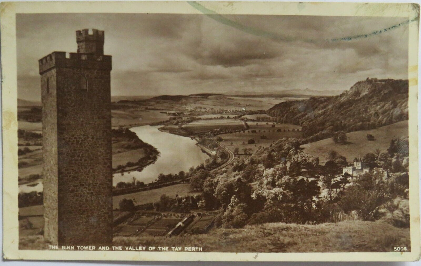Old Postcard of The Binn Tower and the Valley of the Tay, Perth - Ref : 1010