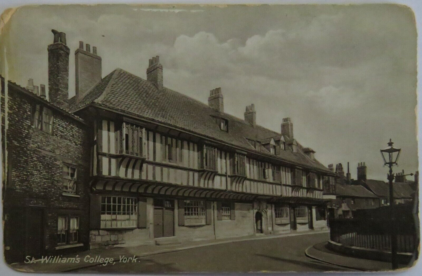 Old Antique Postcard Of St William's College York - Ref : 1040