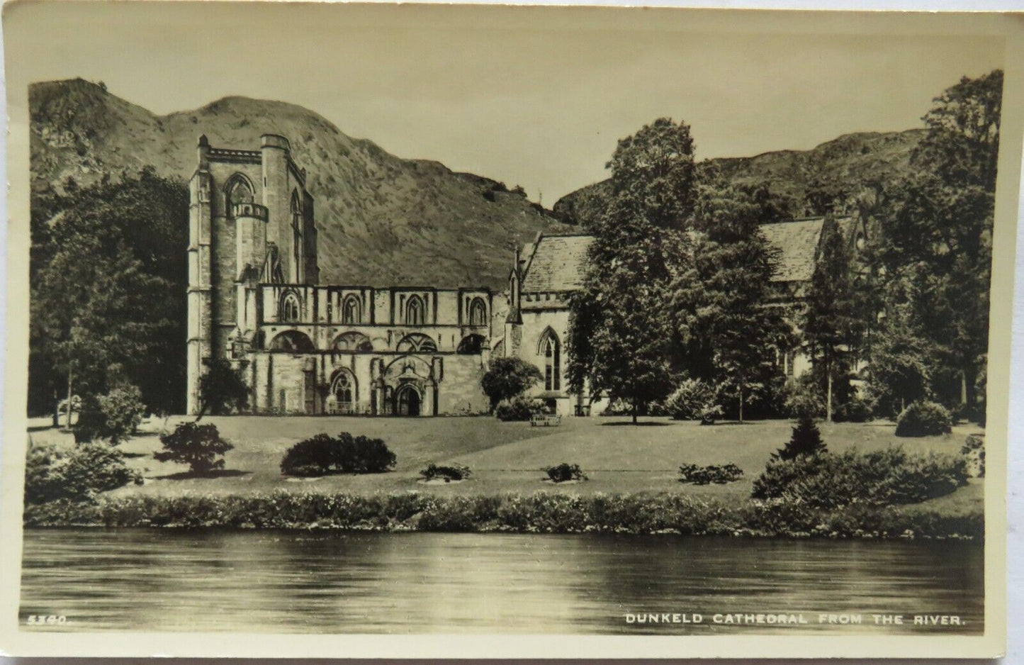 Vintage Postcard of Dunkeld Cathedral From The River - Ref : 1006
