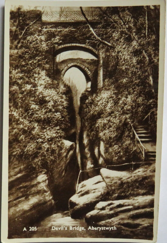 Old Postcard of Devil's Bridge, Aberystwyth -  Ref : 1012