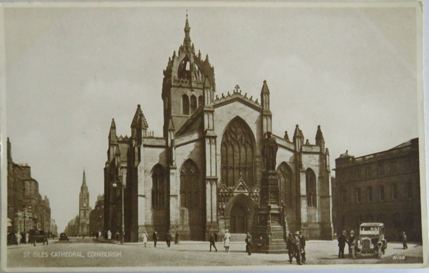 Old Antique Postcard of St Giles Cathedral, Edinburgh - Ref : 1041