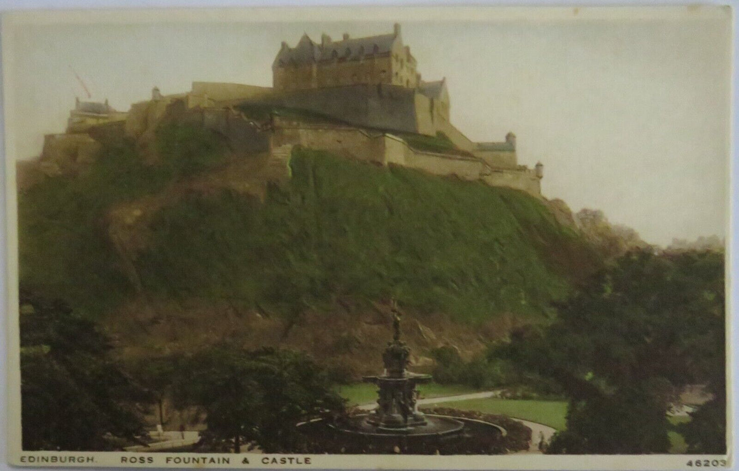 Old Antique Postcard Of Edinburgh Ross Fountain & Castle - Ref : 1040