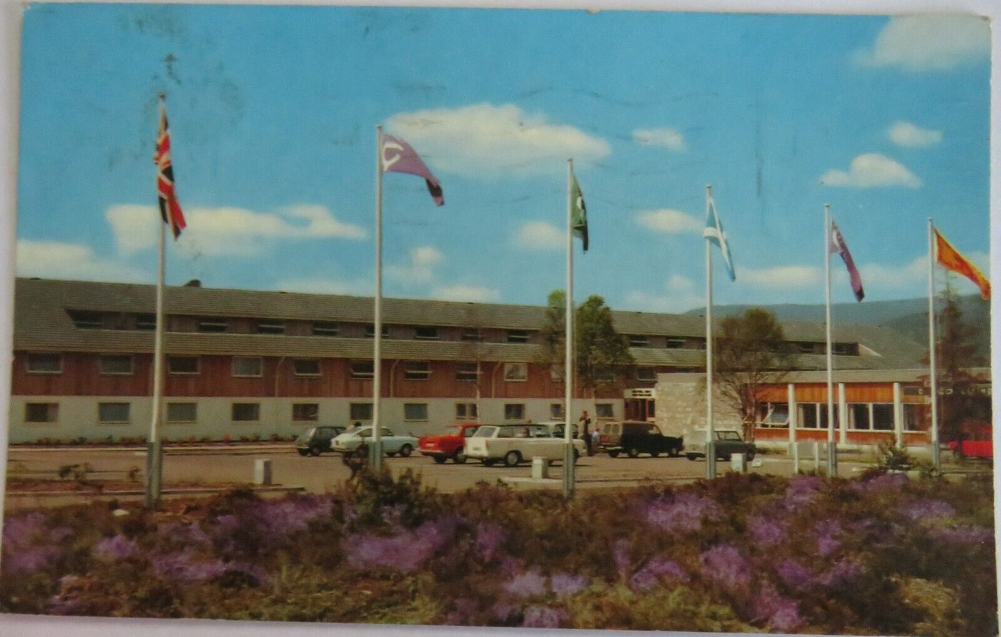 Vintage Postcard of Coylumbirdge Hotel On The Road To The Cairngorms- Ref : 1017