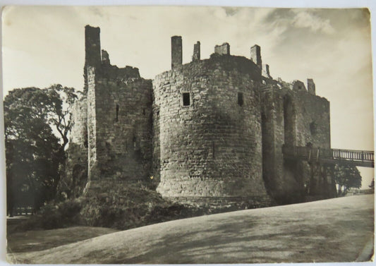 Old Postcard of Dirleton Castle, Fore Front - Ref : 1021