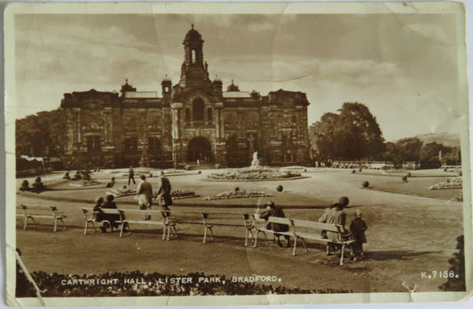 Old Postcard of Cartwright Hall, Lister Park, Bradford 1956 - Ref : 1020