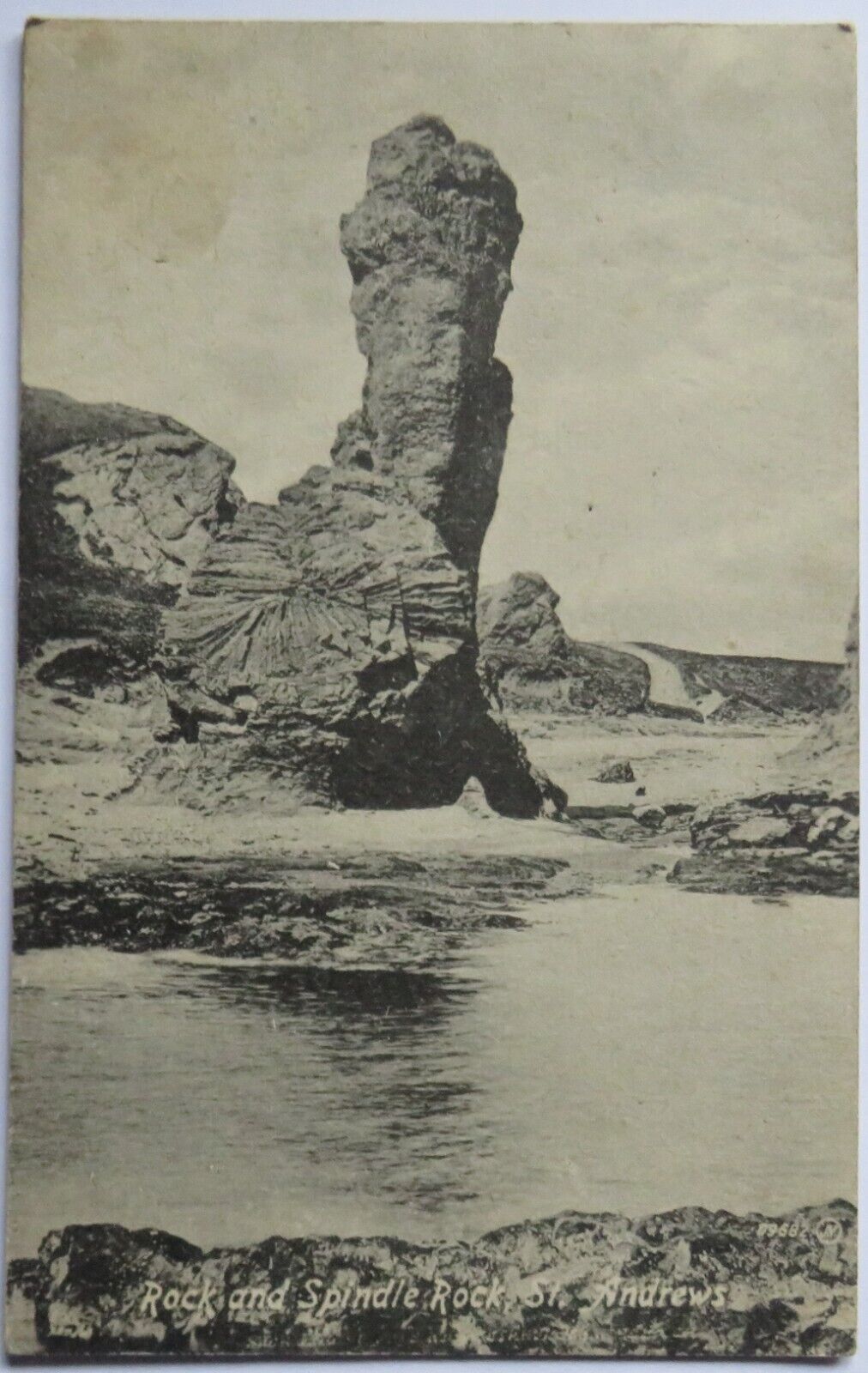Old Postcard of Rock and Spindle Rock, St Andrews - Ref : 1035
