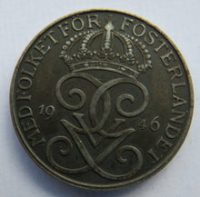 Load image into Gallery viewer, 1946 Sweden 5 Ore Coin
