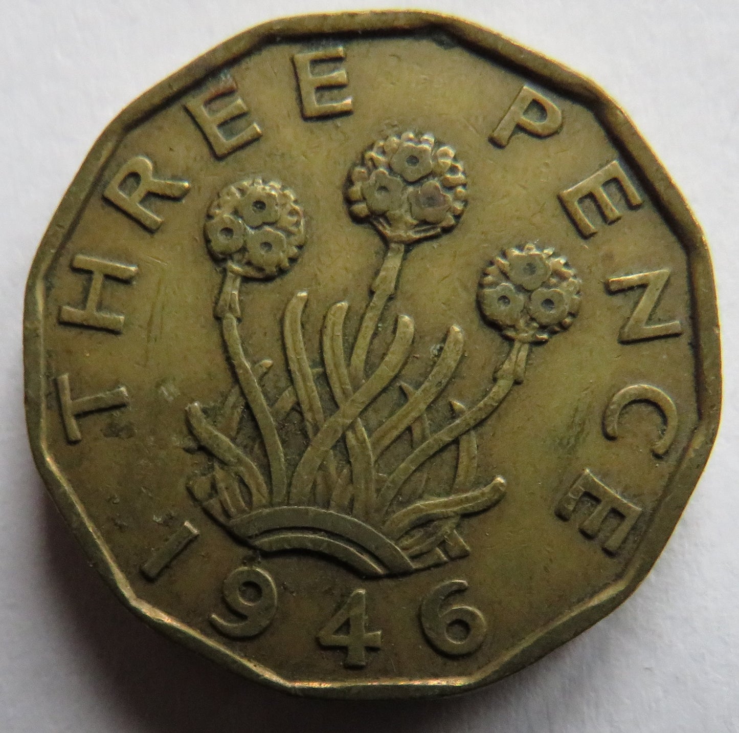 1946 King George VI Brass Threepence Coin - Great Britain