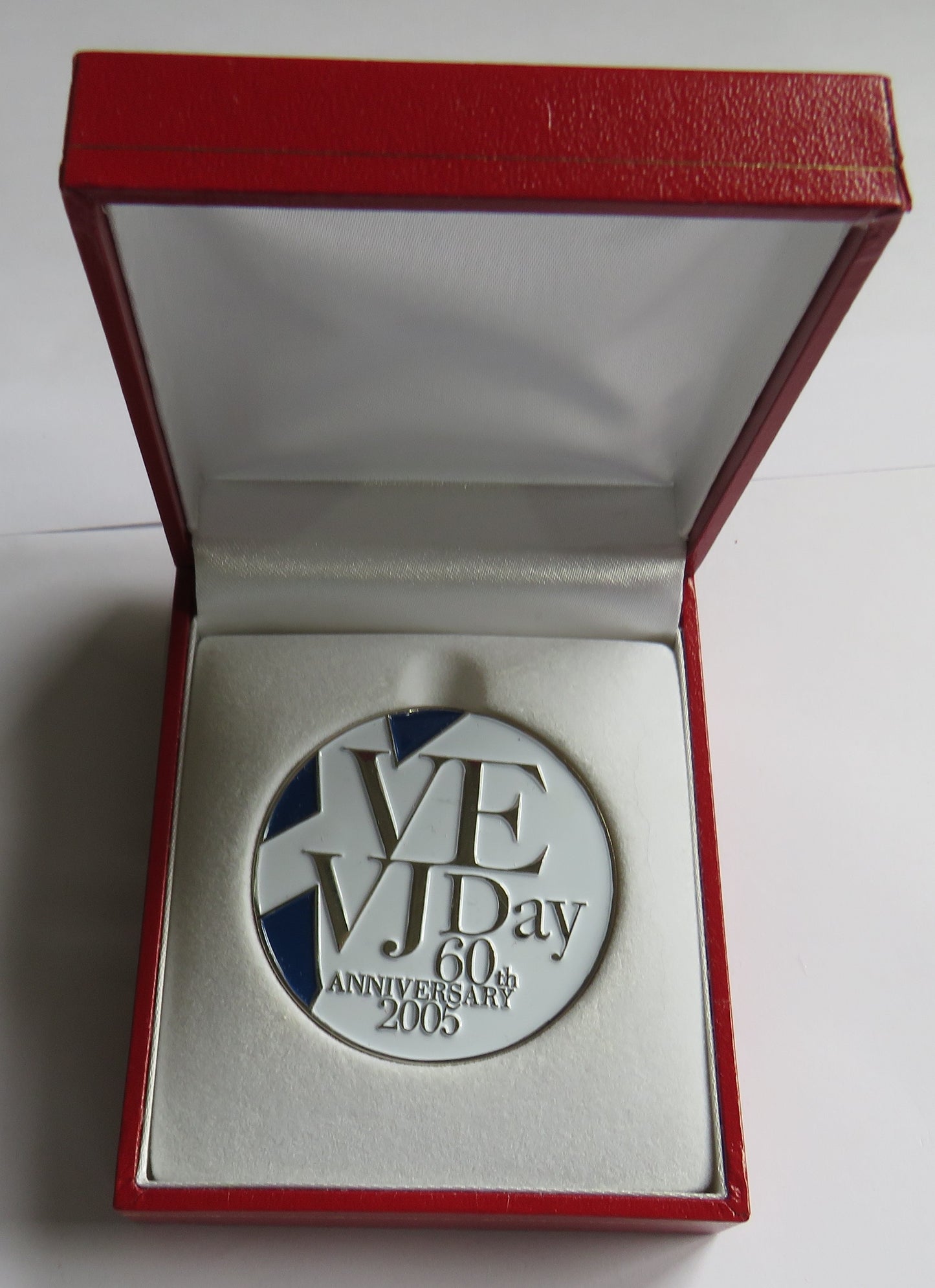2005 Aberdeen VE VJ Day 60th Anniversary Medal