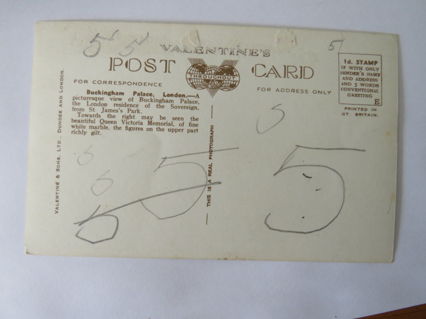 Vintage Postcard of Buckingham Palace, London