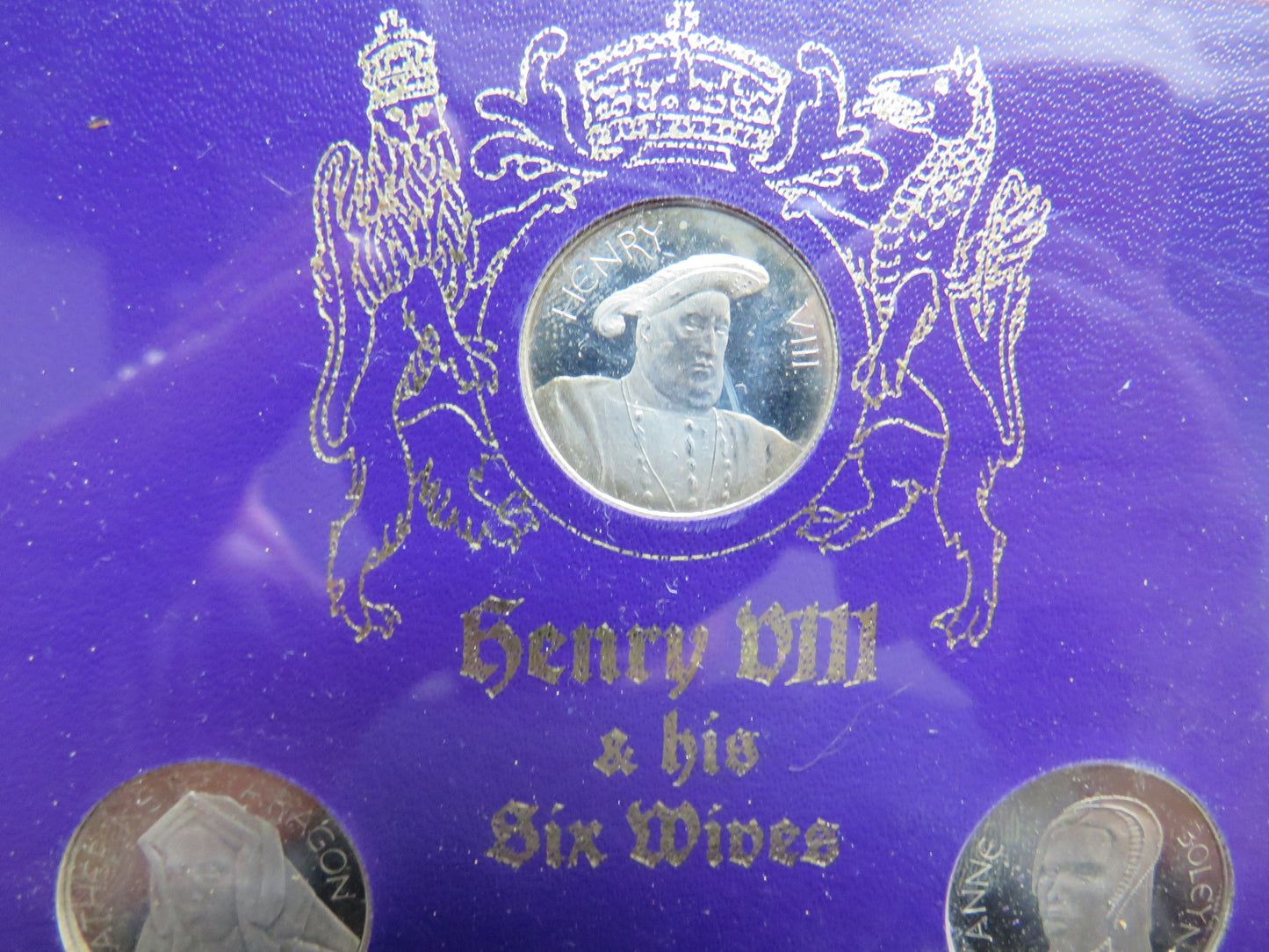 Cased Set of 7 Silver Medals Henry VIII & His Six Wives A Framed Collection of Seven Fine Art Medallions