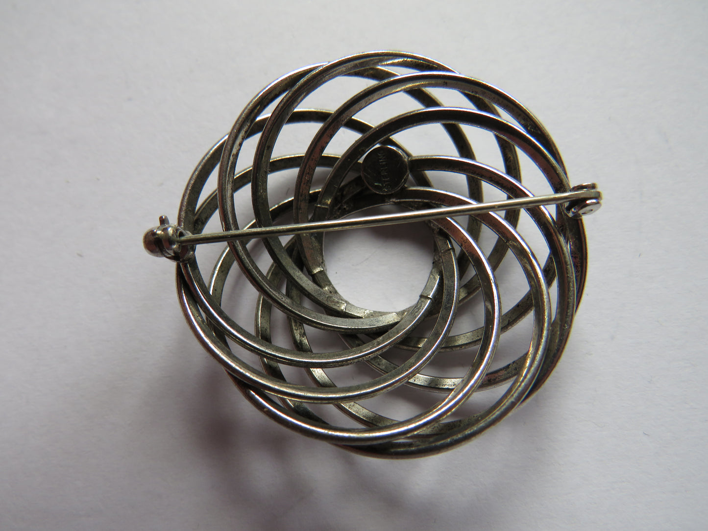 Stylish Ladies Sterling Silver Modernist Swirl Brooch