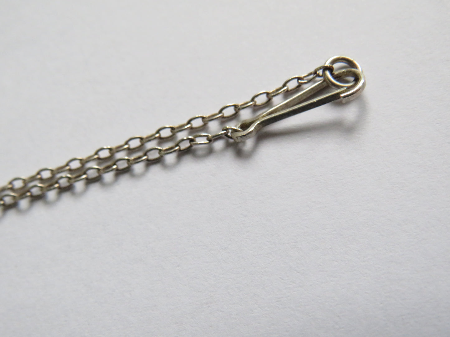 Vintage Sterling Silver & Agate Ladies Pendant & Necklace Hallmarked 1974