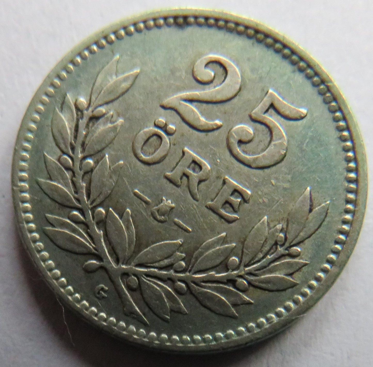 1932 Sweden Silver 25 Ore Coin