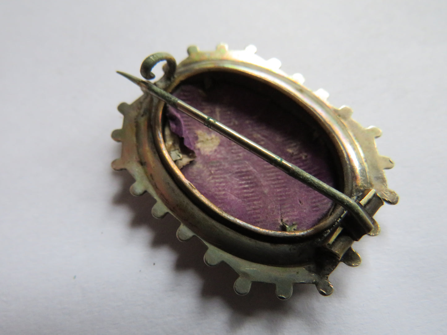 Antique White Metal Ladies Brooch With Engraved Bird Design