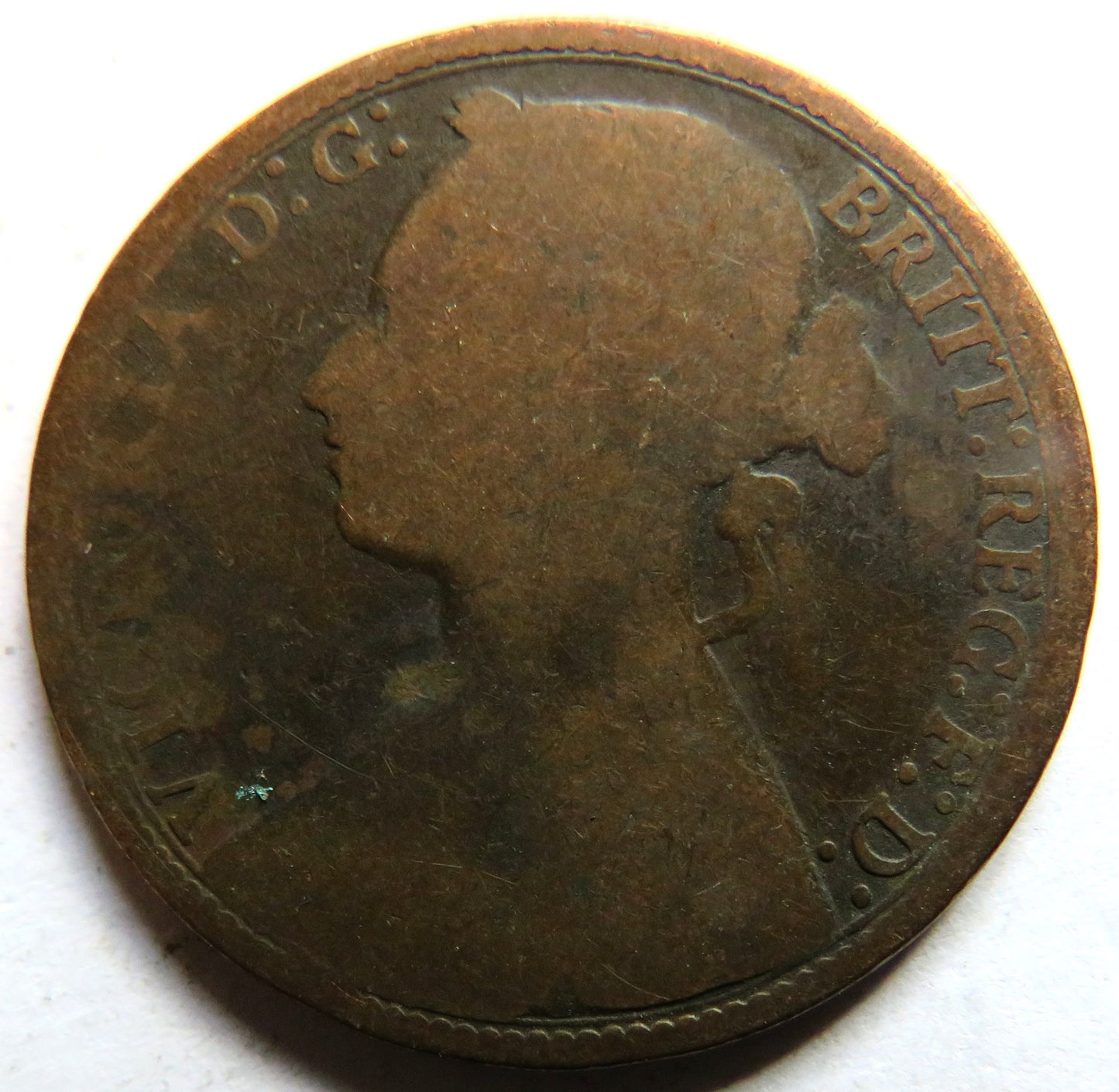 1877 Queen Victoria Bun Head One Penny Coin - Great Britain