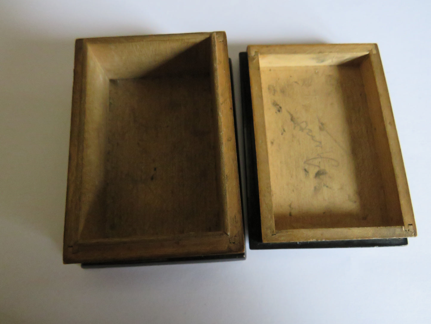 Antique Mauchline Black Lacquer Ware Box Spout Barvick Crieff