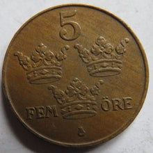Load image into Gallery viewer, 1936 Sweden 5 Ore Coin
