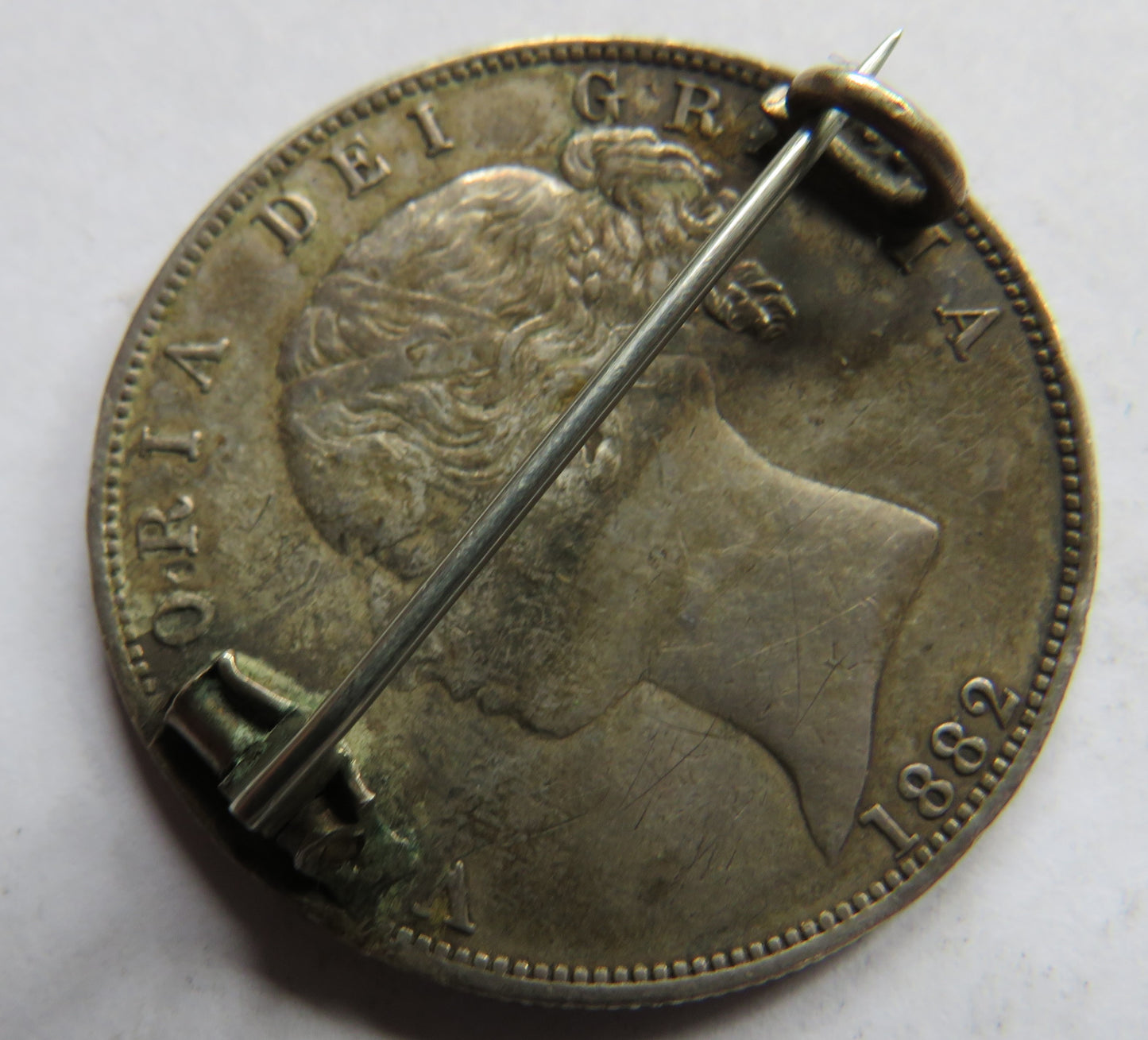 1882 Queen Victoria Young Head Enamelled Silver Halfcrown Coin Brooch
