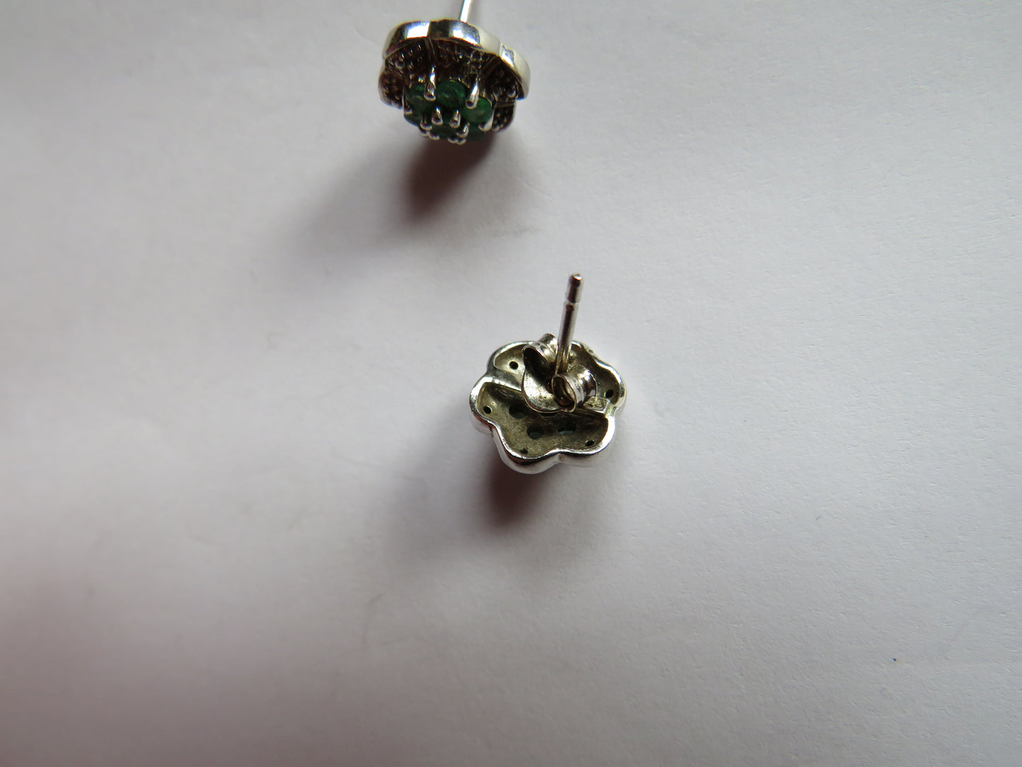 Stylish Pair of Ladies Sterling Silver & Green Stone Earrings