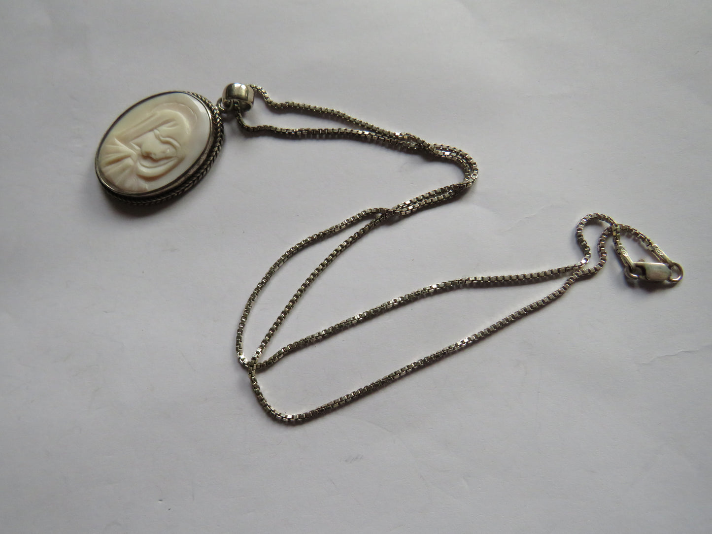 Vintage Ladies Sterling Silver Necklace With Mary Cameo Pendant