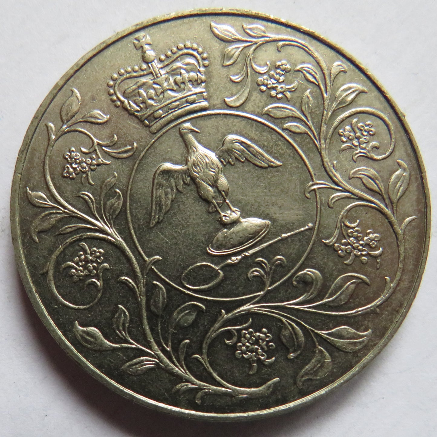 1977 Queen Elizabeth II Silver Jubilee Commemorative Crown Coin Great Britain