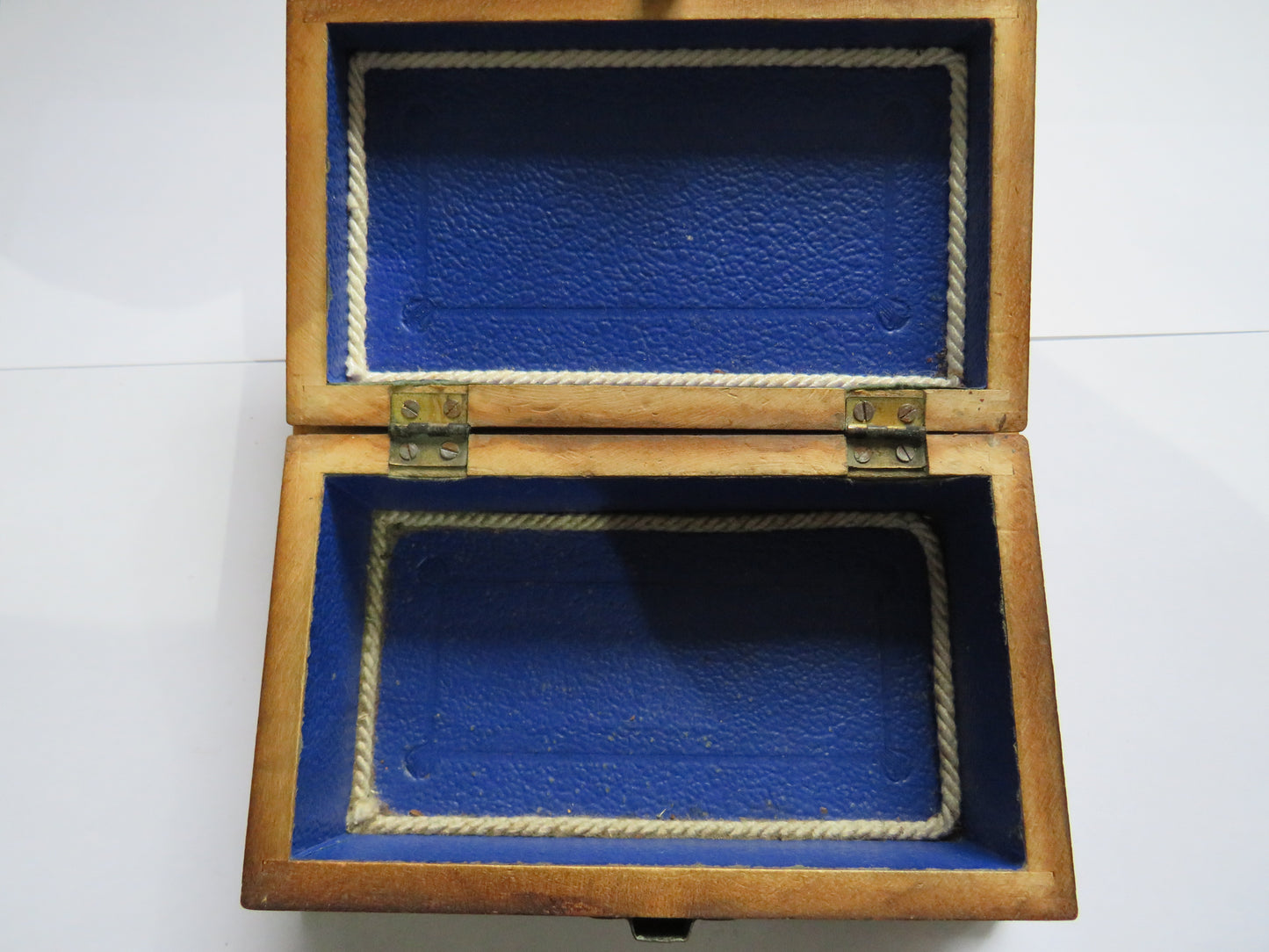 Antique Mauchline Ware Box With Image Of Mortuary Chapel Arbroath