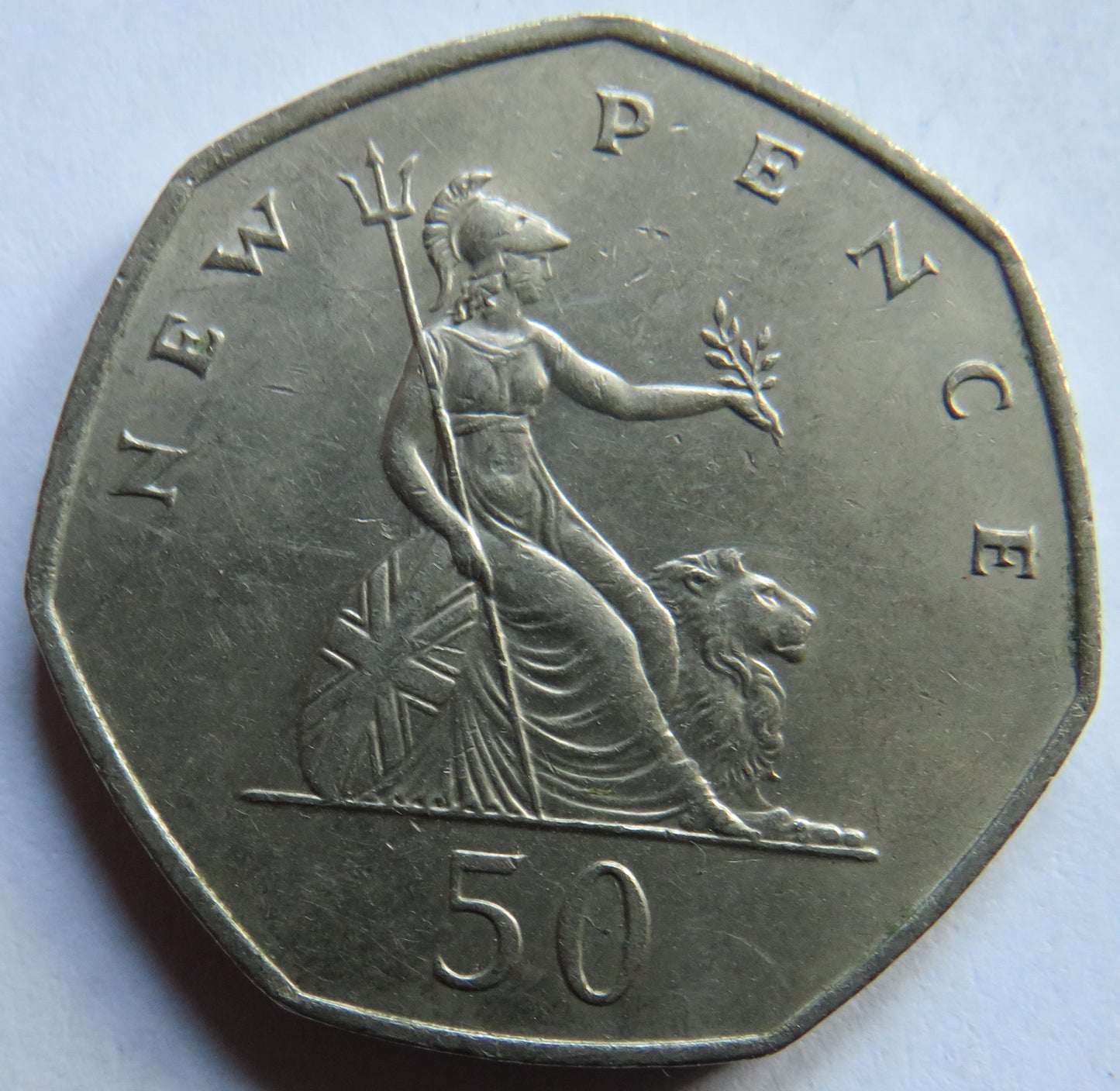 1969 Queen Elizabeth II 50p Fifty Pence Coin - Great Britain