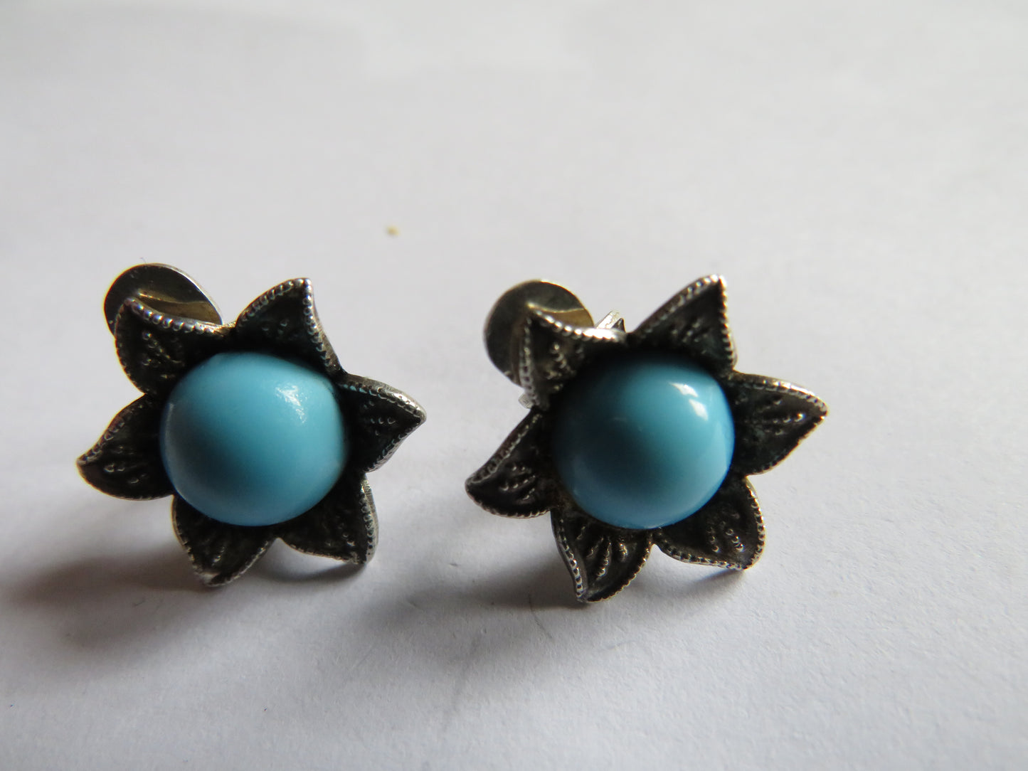 Vintage Ladies Silver & Blue Stone Clip On Earrings