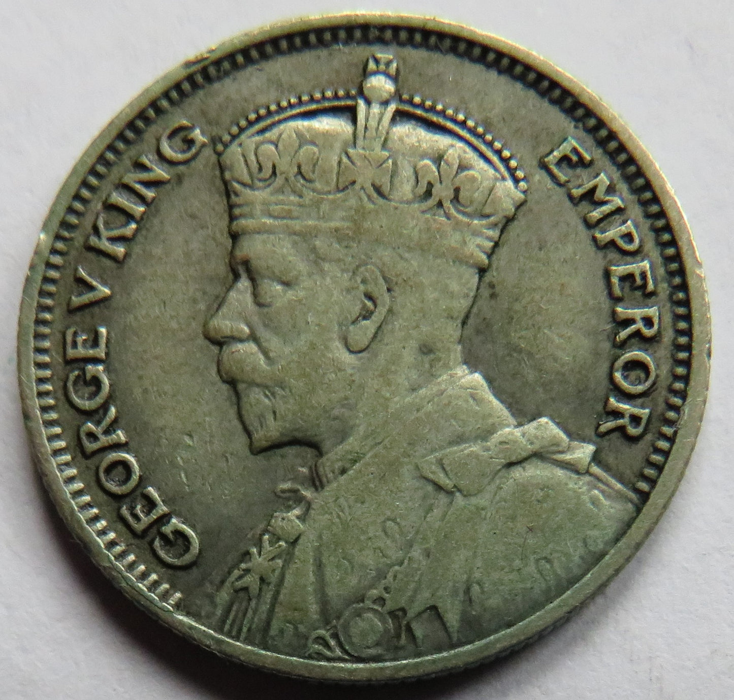 1933 King George V New Zealand Silver Sixpence Coin