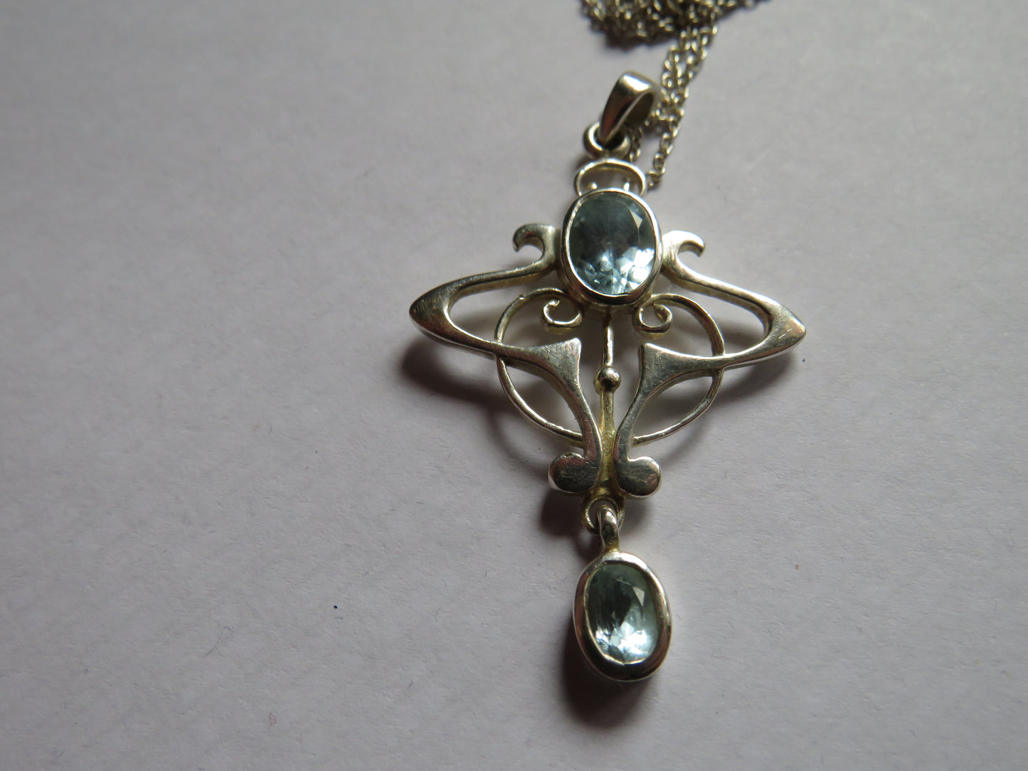 A Nice Quality Ladies Silver Pendant & Necklace In the Art Nouveau Style
