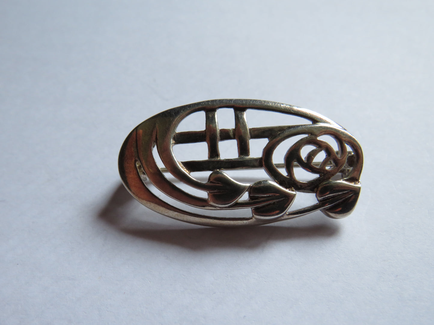 Sterling Silver Ladies Brooch In Style of Charles Rennie Mackintosh