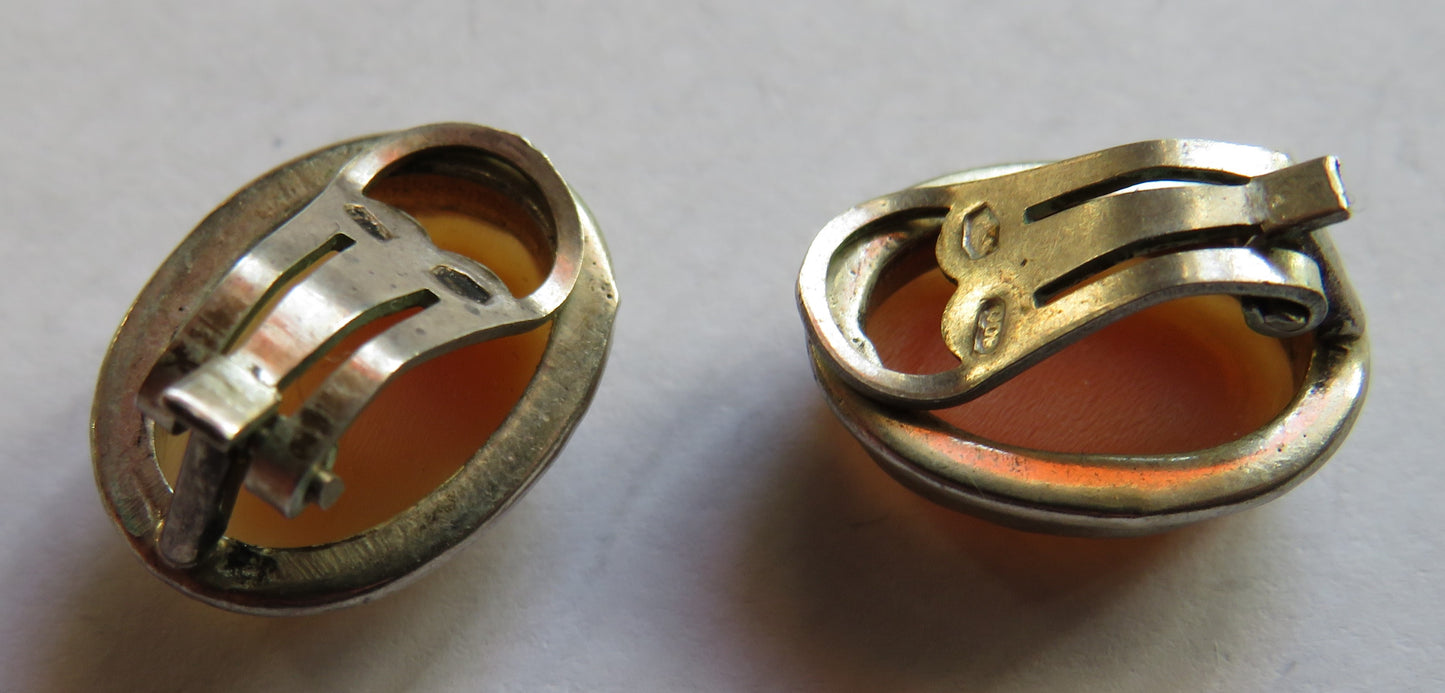 Vintage Pair of Ladies Cameo .800 Silver Clip On Earrings
