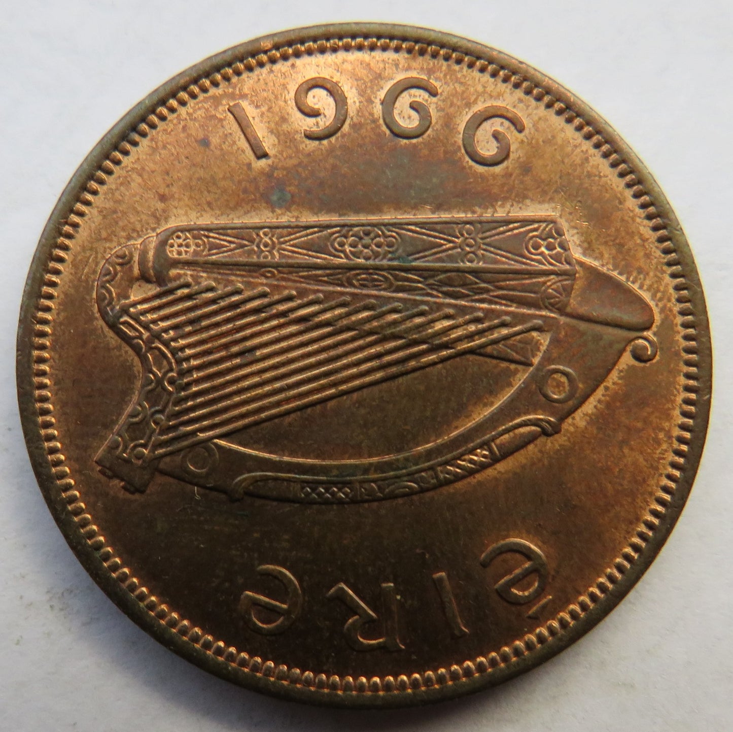1966 Ireland Eire One Penny Coin