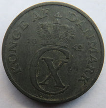 Load image into Gallery viewer, 1942 Denmark 2 Ore Coin
