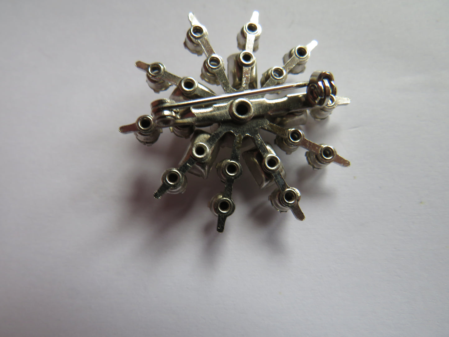Vintage Ladies Sparkly Costume Jewellery Brooch