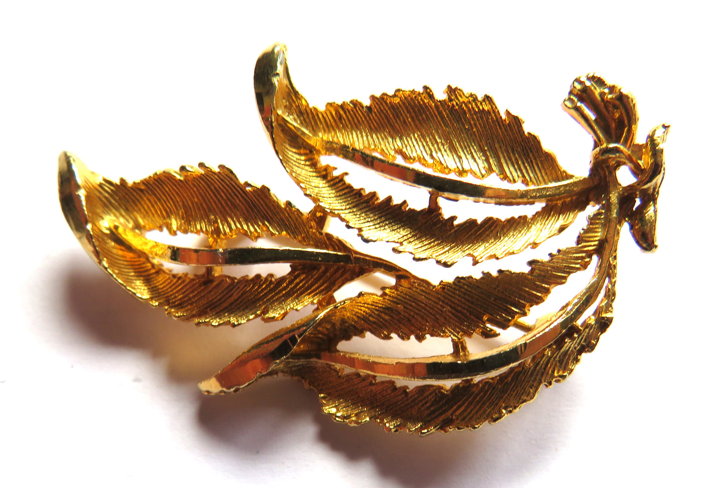 Vintage Ladies Costume Jewellery Leaf Shaped Brooch