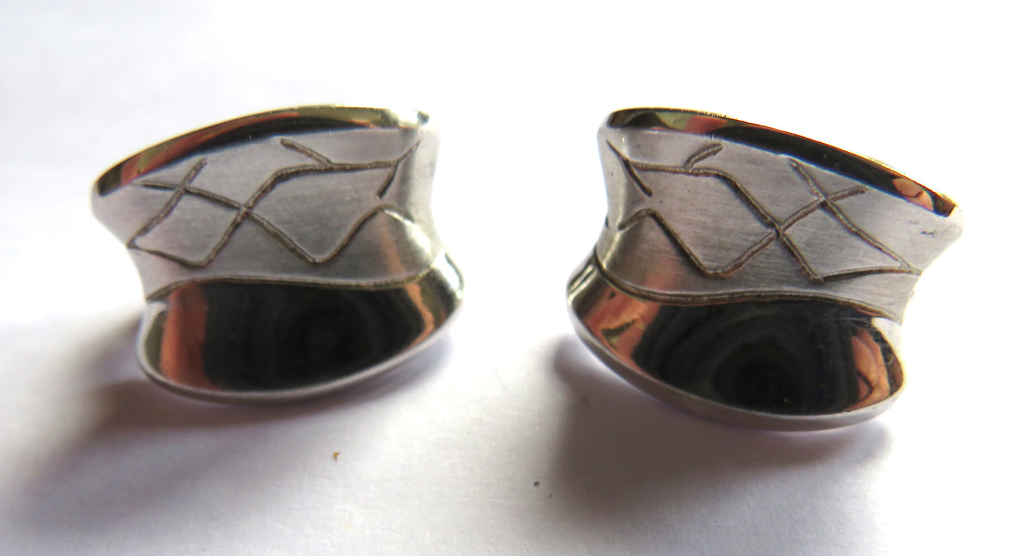 Stylish Pair of Ladies Sterling Silver Earrings By Breuning Nice Quality