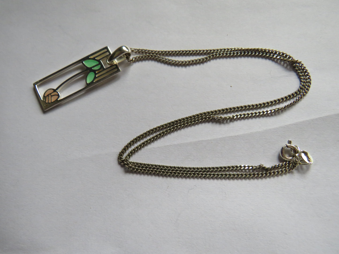 Good Quality Sterling Silver Necklace & Pendant By Malcolm Gray Ortak In Mackintosh Style