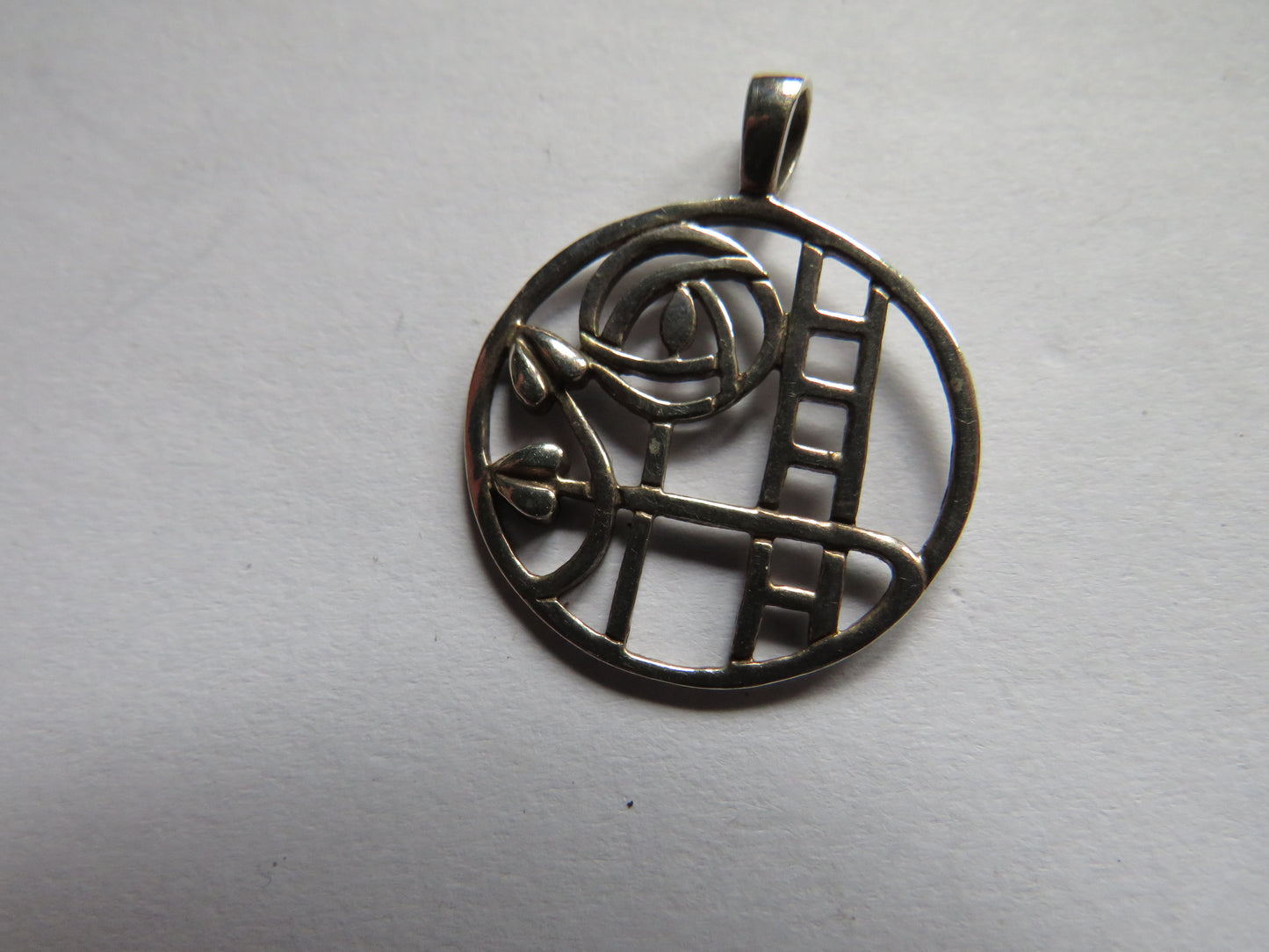 A Nice Quality Sterling Silver Ladies Pendant Mackintosh Style