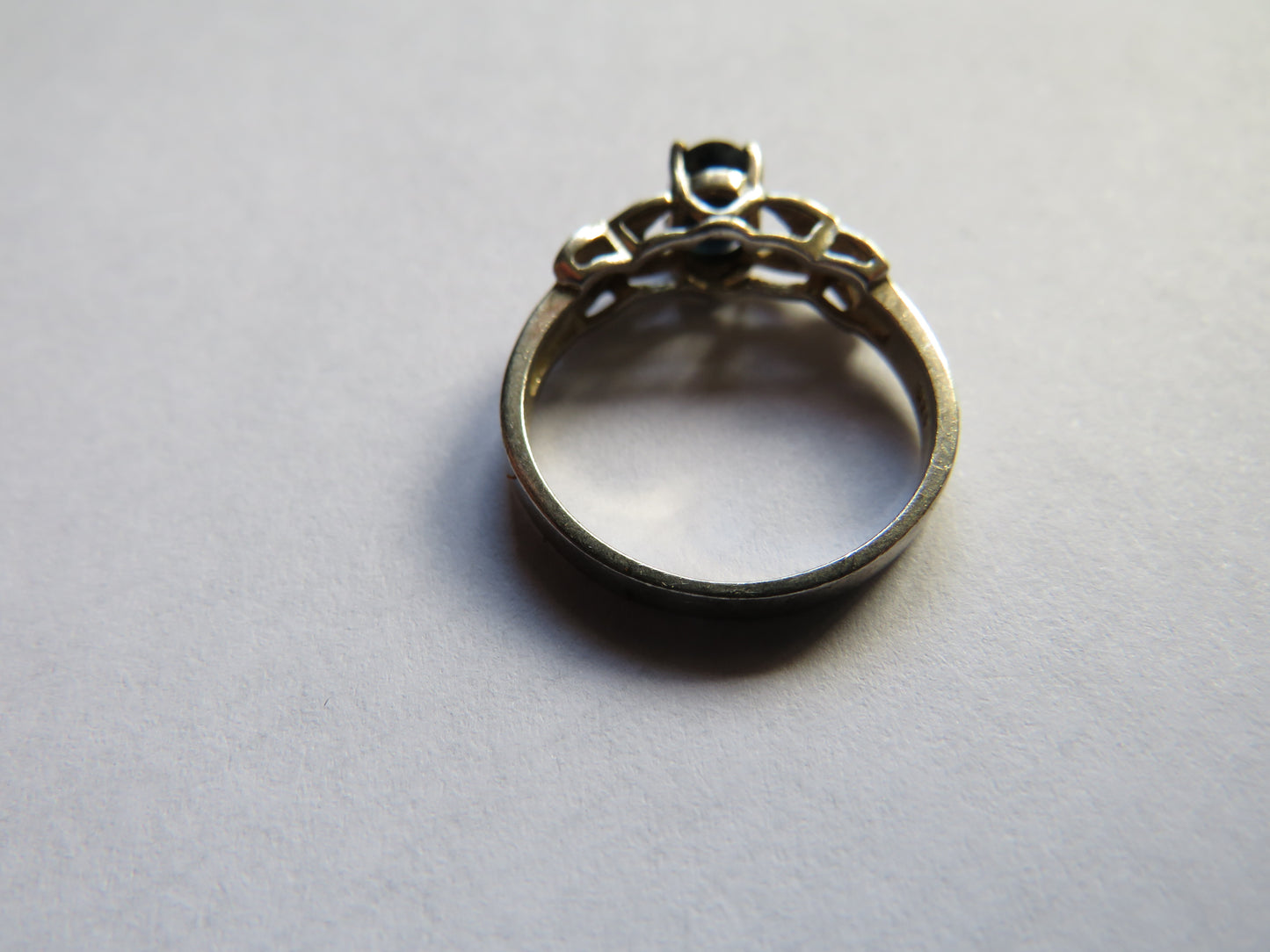 Stylish Ladies Sterling Silver & Blue Stone Ring UK Size P & 1/2