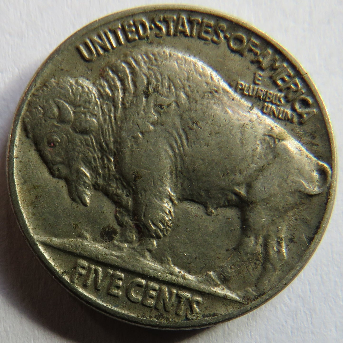 1937 USA Buffalo Nickel / 5 Cents Coin