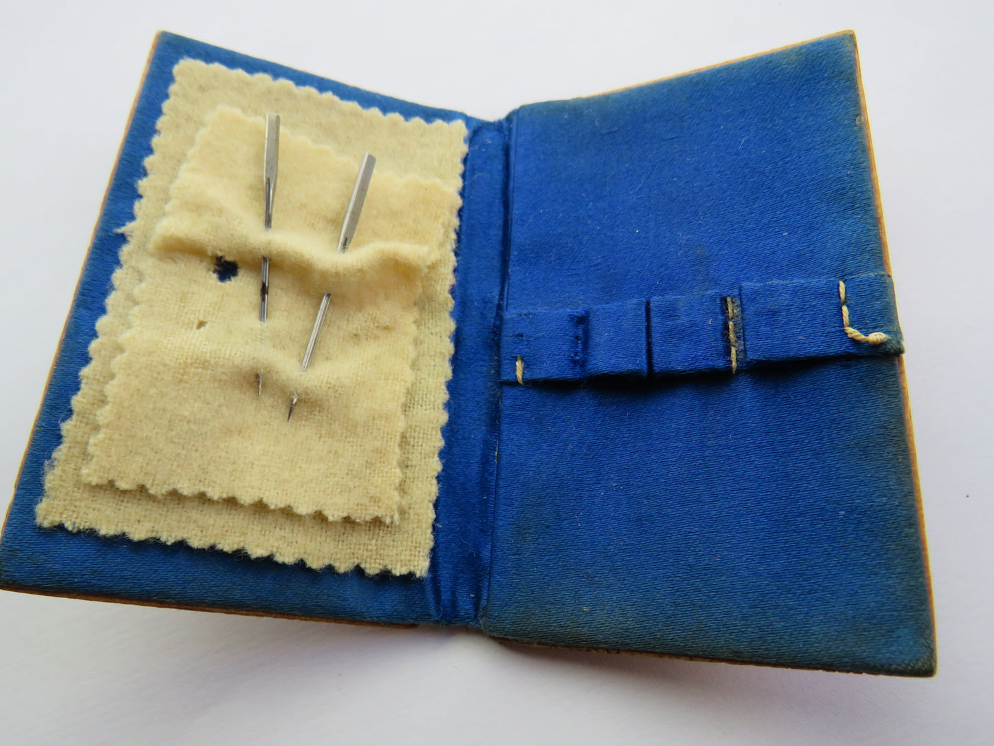 Antique Mauchline Ware Needle Case "Tay Street, Perth"