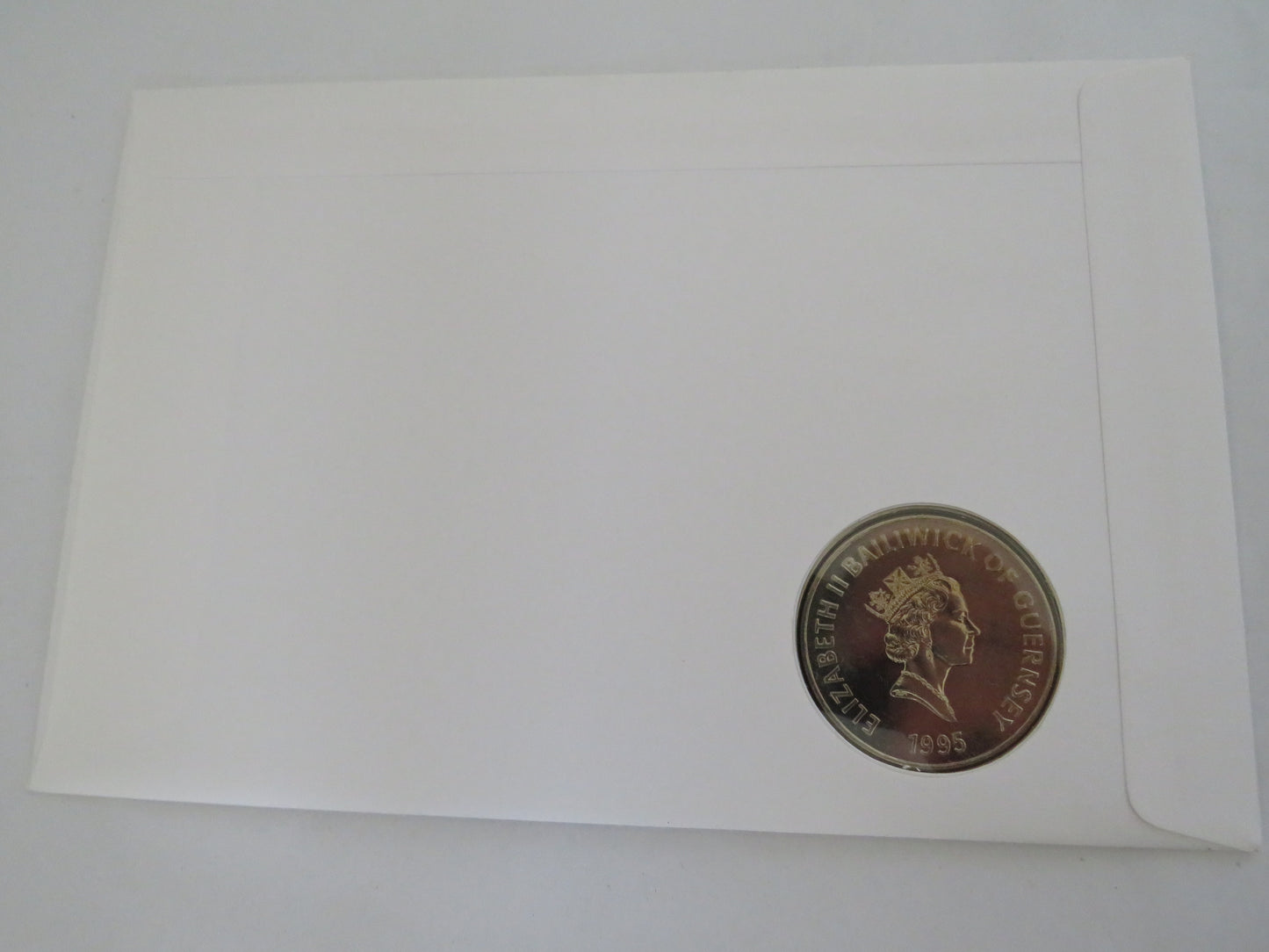 1995 Guernsey £5 Coin & Stamp Cover Queen Mother 95th Birthday