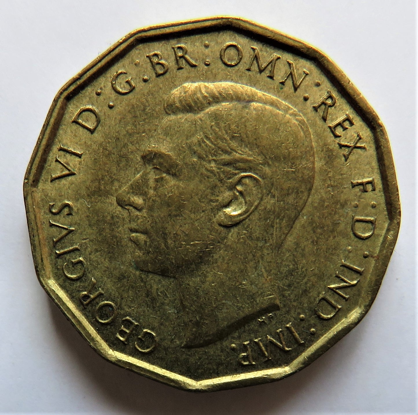 1943 King George VI Brass Threepence Coin In High Grade - Great Britain